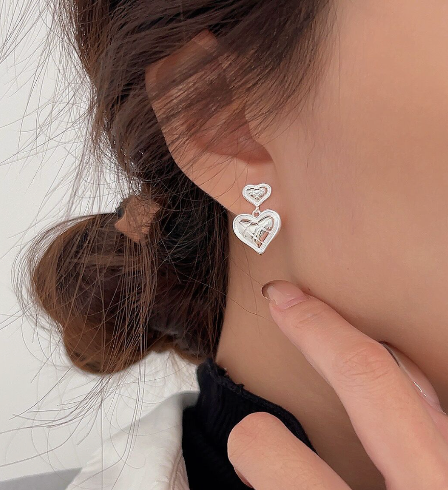 Gold Love Heart Earring | Grid Heart Earrings | CHY